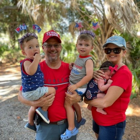 Meet your Posher, Amber - Picture 1 of 1